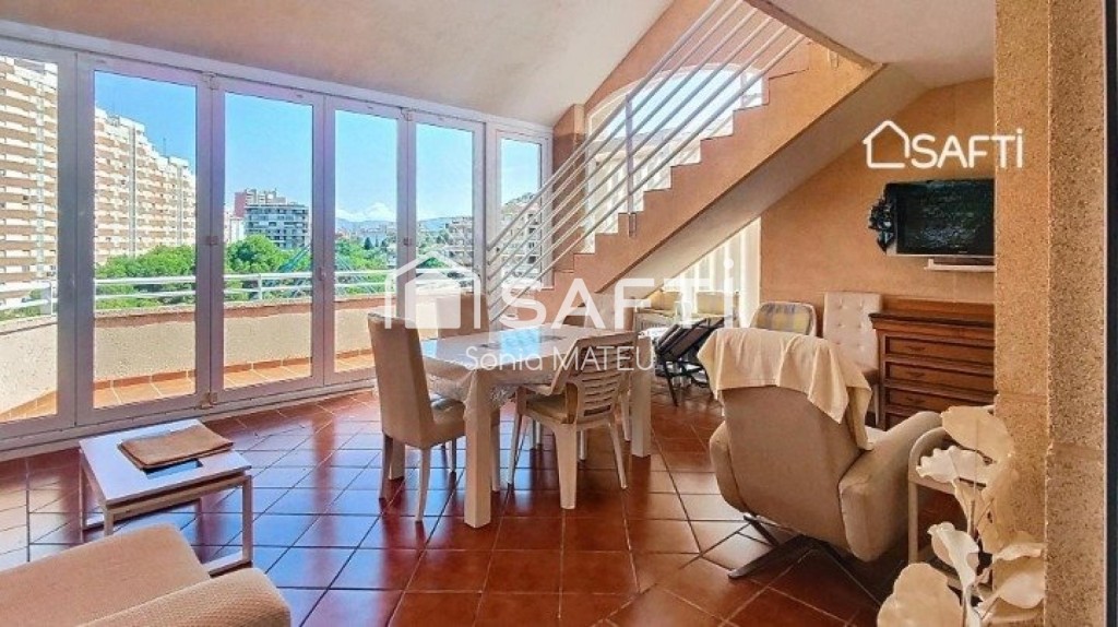 Imagen 3 de ¡Impresionante Ático Dúplex con Vistas al Mar y la Montaña!