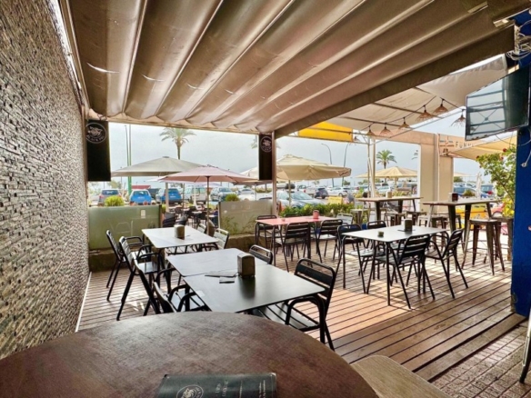 Imagen 2 de Bar Tapas primera linea de mar