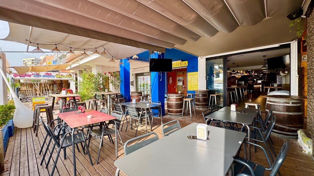 Imagen 3 de Bar Tapas primera linea de mar