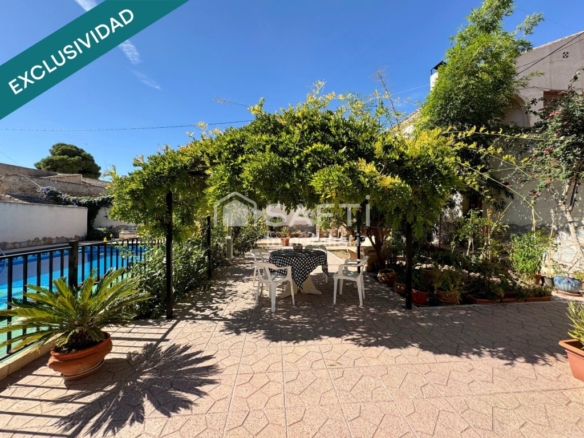 po-1251396-imagen - El Club del Propietario Imagen 1 de Gran casa con piscina y casa de invitados en Xinorla (Monóvar)