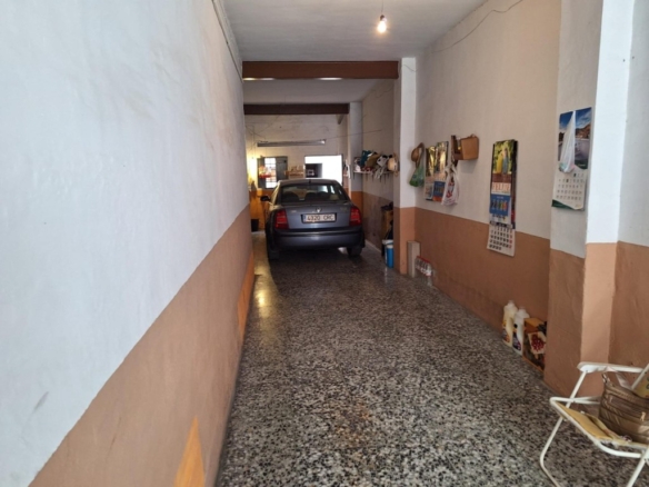 Imagen 4 de Gran piso de 4 dormitorios + cochera para 3 coches - Sin comisión.