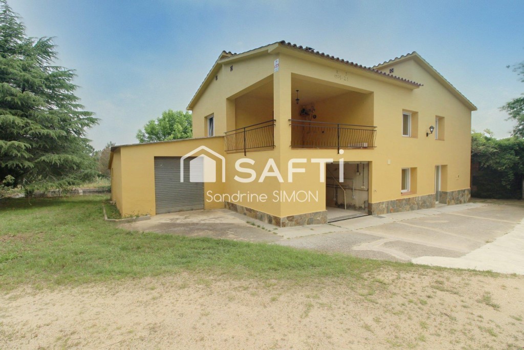 Imagen 2 de MASIA REFORMADA CON PARCELA DE 12.934M2