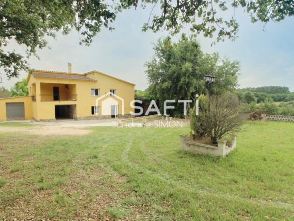 Imagen 1 de MASIA REFORMADA CON PARCELA DE 12.934M2