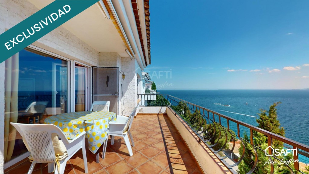 Imagen 2 de Roses – Villa con vistas privilegiadas a la Bahía