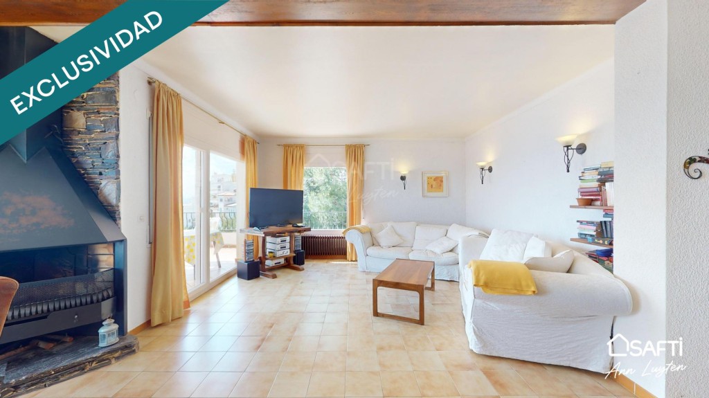 Imagen 3 de Roses – Villa con vistas privilegiadas a la Bahía