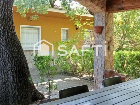 Imagen 1 de Casa independiente con piscina y barbacoa en Sils