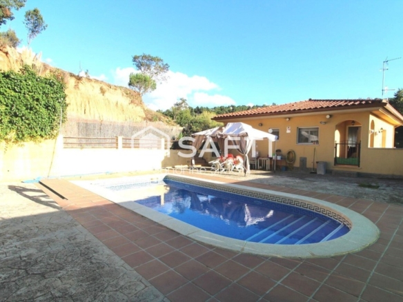 Imagen 4 de Preciosa casa 4 habitaciones con piscina y vistas despejadas!!