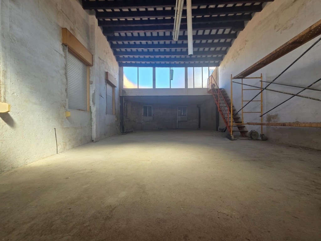 Imagen 3 de Espacio diáfano y versátil en el centro de Canet