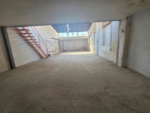 Imagen 4 de Espacio diáfano y versátil en el centro de Canet