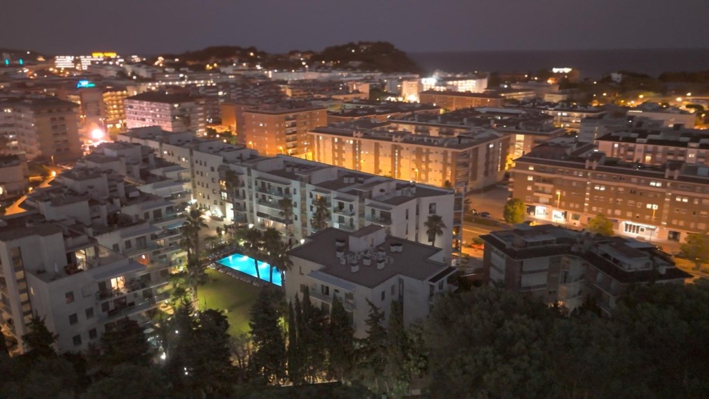 una gran inversión en pleno centro de FENALS y con licencia turística activa!!!