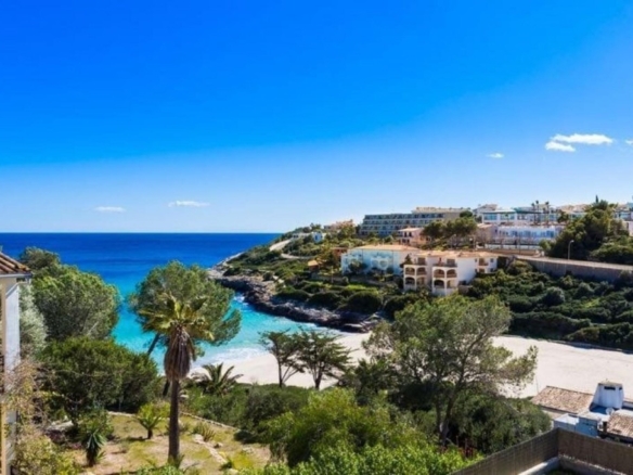 Imagen 1 de PRECIOSO DUPLEX CON PISCINA Y VISTAS AL MAR