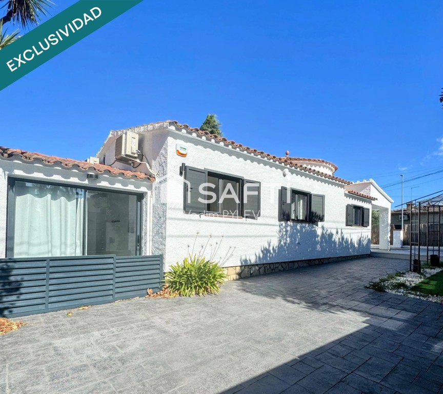 Imagen 2 de Encantadora casa en una de las mejores zonas de Empuriabrava