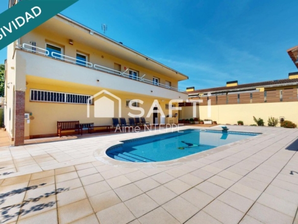 Imagen 1 de EXCLUSIVO CHALET - VISTAS PANORAMICAS - EXCEPCIONAL ESPACIO EXTERIOR