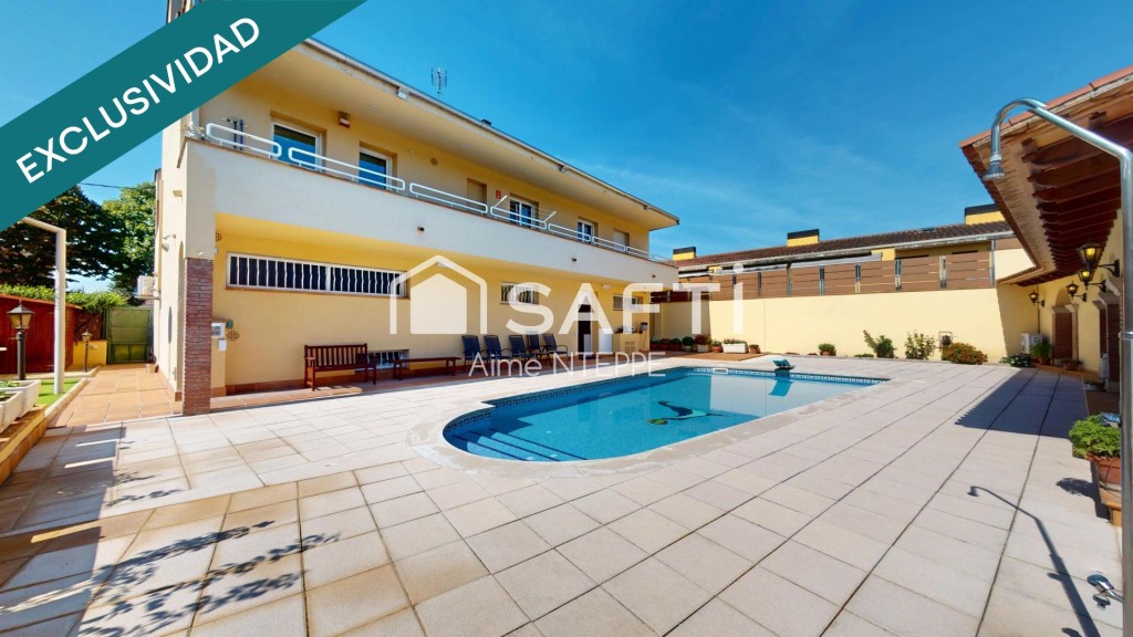 Imagen 1 de EXCLUSIVO CHALET - VISTAS PANORAMICAS - EXCEPCIONAL ESPACIO EXTERIOR