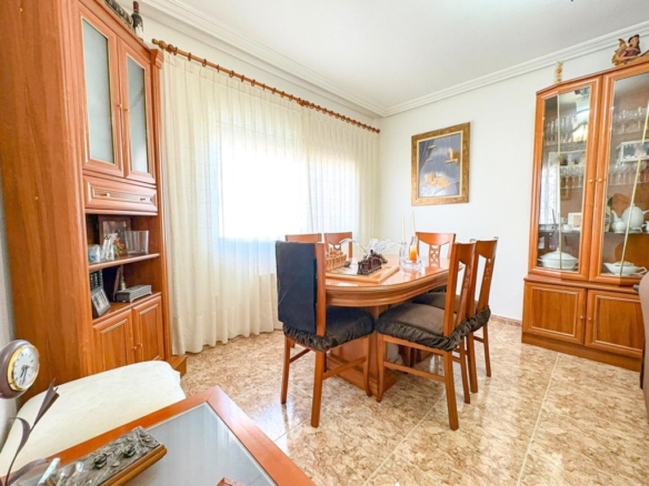 Imagen 2 de Amplio dúplex con patio