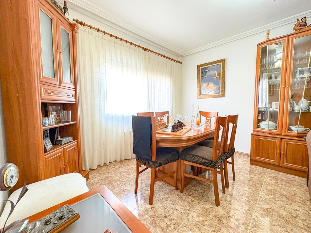 Imagen 2 de Amplio dúplex con patio