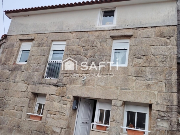 Imagen 2 de Casa de piedra con mucho encanto en Baredo-Baiona