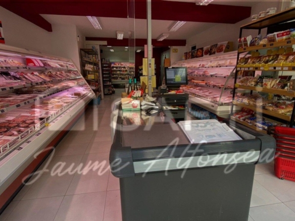 Imagen 3 de Supermercado cárnico en traspaso: éxito garantizado desde el primer día