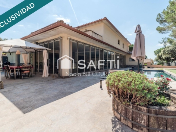 Imagen 3 de Villa exclusiva con piscina y vistas a Montserrat.