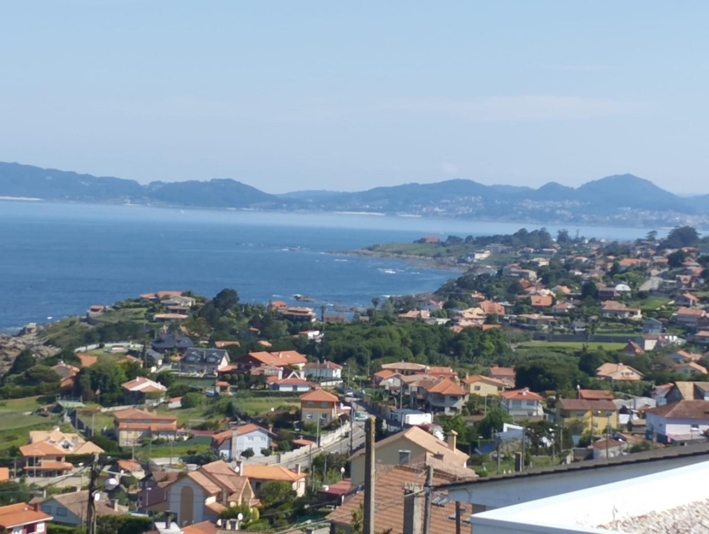 Imagen 4 de SE VENDE IMPRESIONANTE CHALET CON VISTAS AL MAR EN PANXON - NIGRAN