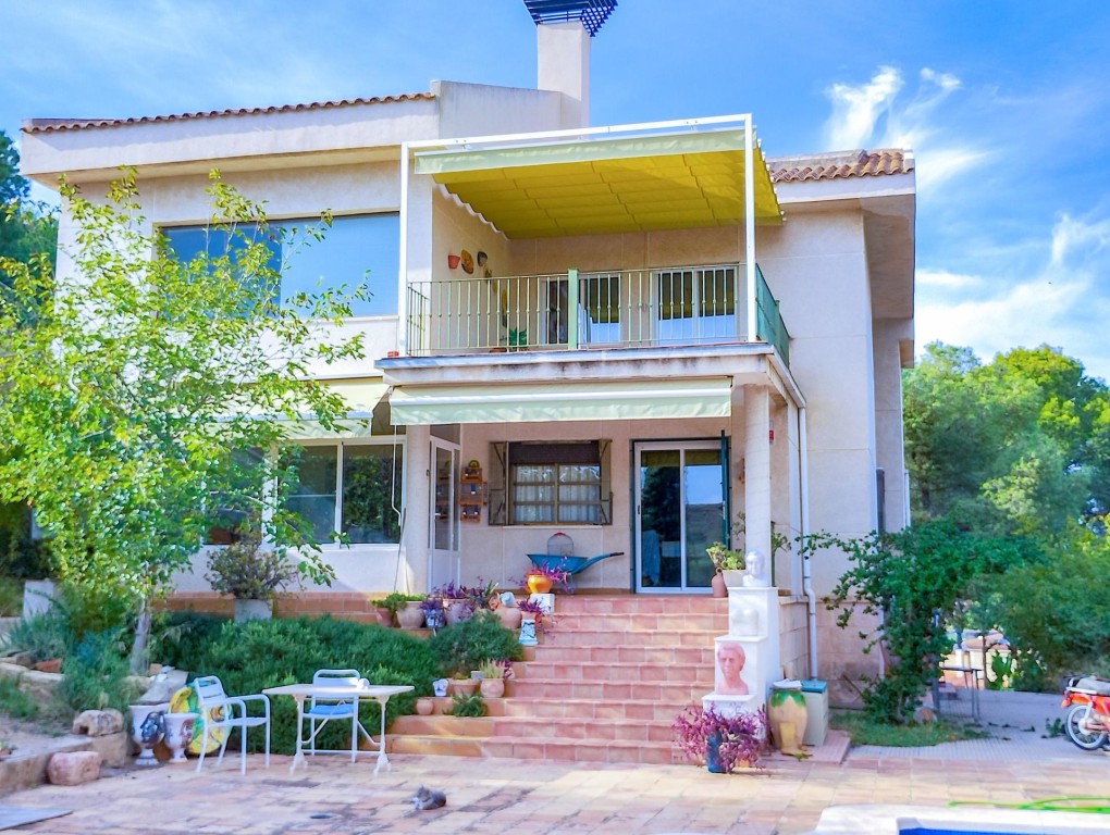 Imagen 1 de Chalet exclusivo con piscina