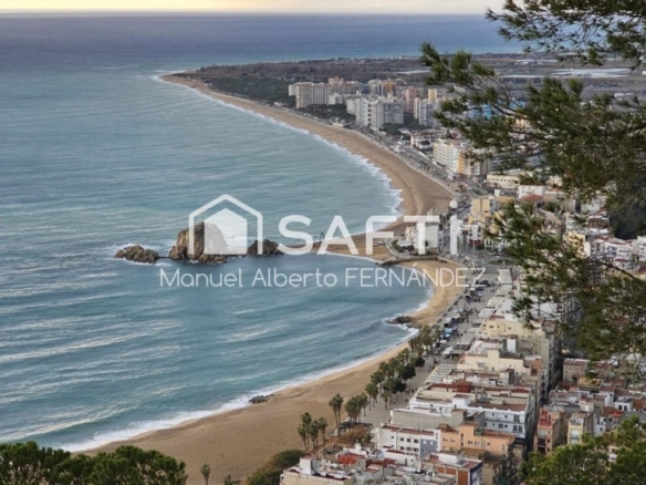 Imagen 1 de SAFTI Inmobiliaria les presenta a la venta nave industrial en Blanes