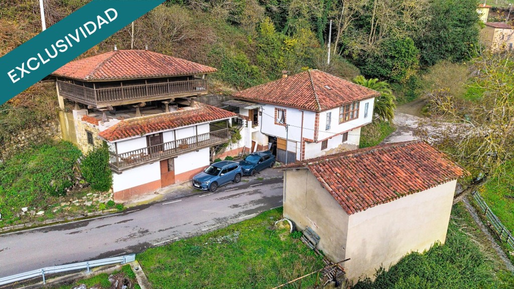 Imagen 1 de Casa con panera y pajar en pleno corazón de Asturias