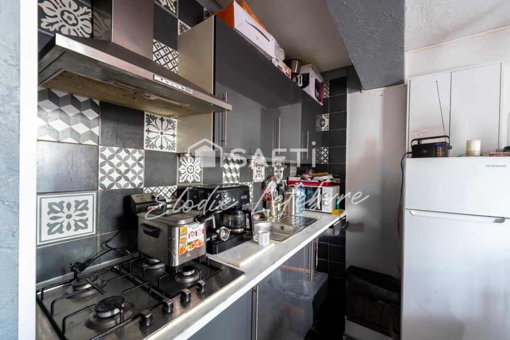 Imagen 3 de Apartamento reformado a buen precio – zona animada de Empuriabrava