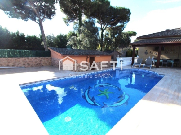 Imagen 3 de Encantadora casa con piscina en La Goba cerca del pueblo de Vidreres.