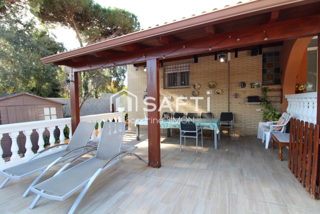 Imagen 4 de Encantadora casa con piscina en La Goba cerca del pueblo de Vidreres.