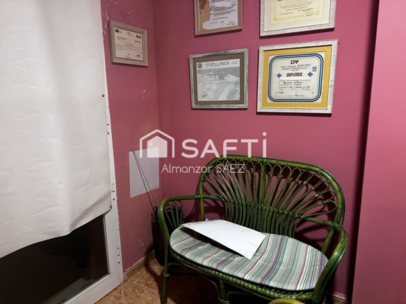 Imagen 2 de Local comercial a pie de calle en zona privilegiada