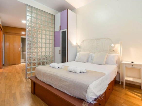 Imagen 2 de Luminosa 6ª planta con ascensor a dos pasos de la Plaza Urquinaona