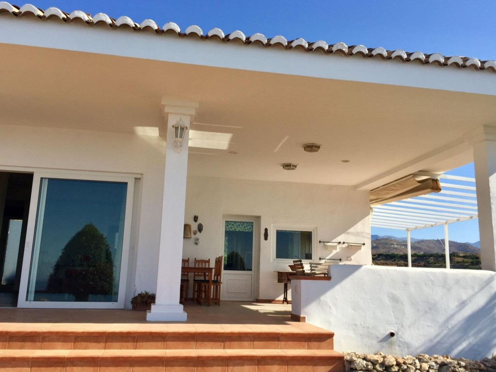 Imagen 3 de Villa de Lujo en Torrox: El Oasis Panorámico de la Costa del Sol