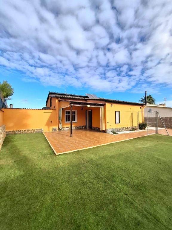 Imagen 1 de Casa reformada en una sola planta con encanto