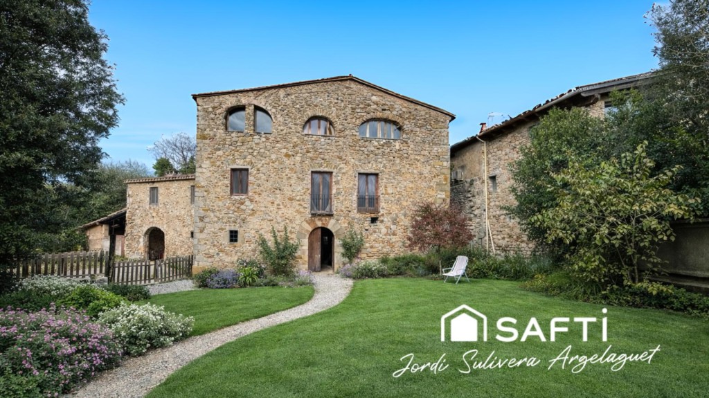 Imagen 2 de UNA FINCA ÚNICA EN LA GARROTXA CON UN POTENCIAL INIGUALABLE