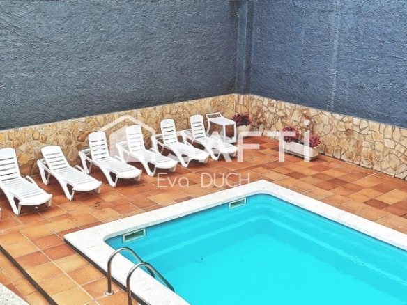 buhardilla y licencia turística en Mas Altaba