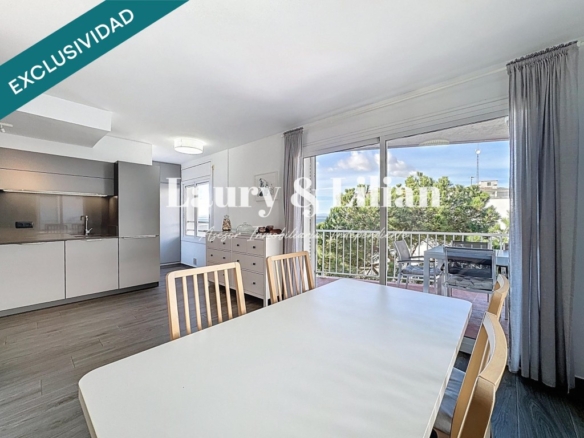 Imagen 2 de ROSES – Canyelles Apartamento reformado con vistas al mar.