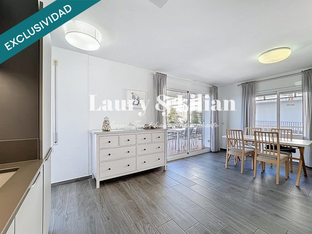 Imagen 3 de ROSES – Canyelles Apartamento reformado con vistas al mar.