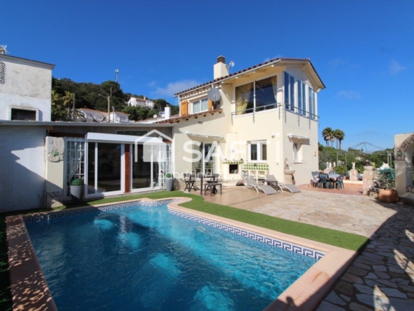 Imagen 2 de ACOGEDORA Y ESTUPENDA VILLA CON LICENCIA TURISTICA