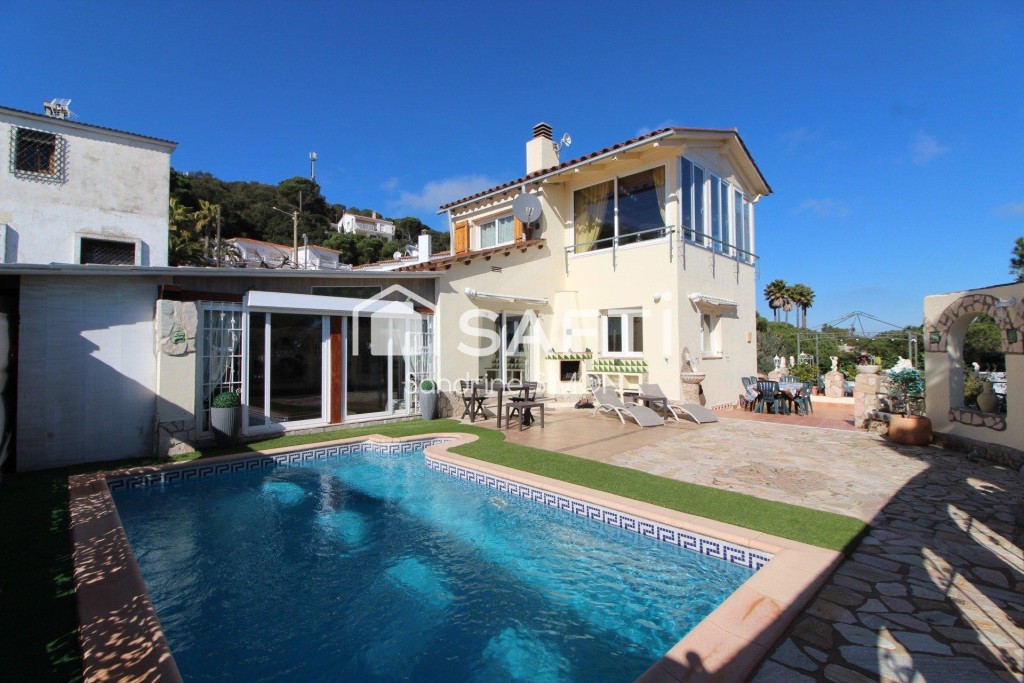 Imagen 2 de ACOGEDORA Y ESTUPENDA VILLA CON LICENCIA TURISTICA