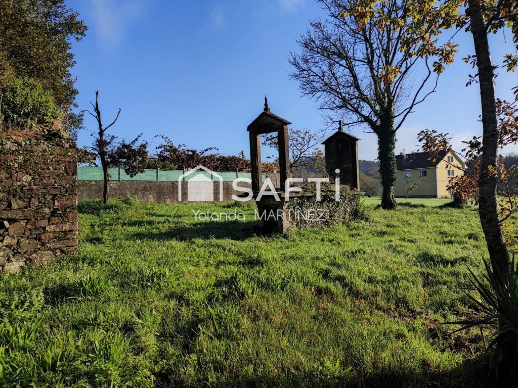 Imagen 3 de Casa de piedra con hórreo y gran finca segregable