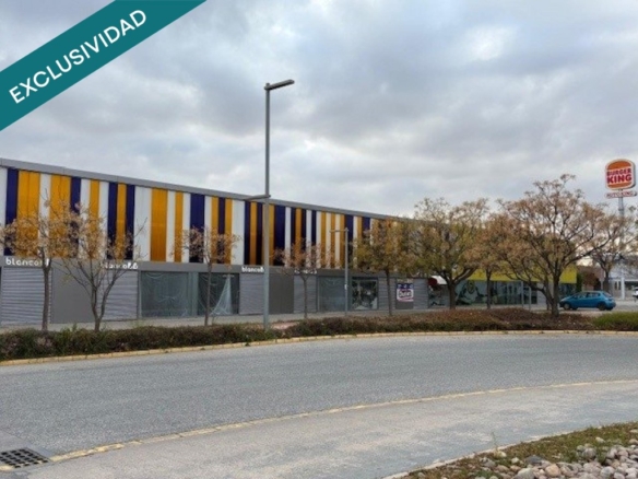 Imagen 4 de Se venden locales comerciales en una zona en crecimiento