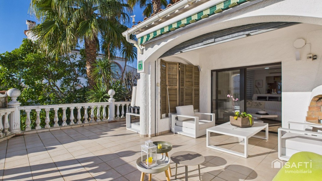 Imagen 4 de Casa con amarre privado en Empuriabrava