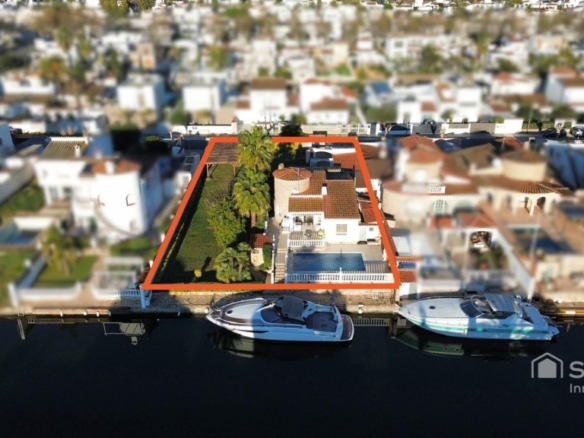 po-1251786-imagen - El Club del Propietario Imagen 1 de Casa con amarre privado en Empuriabrava