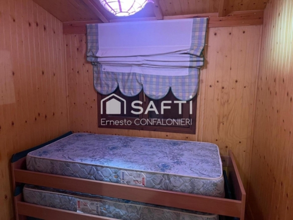 vallada con luz y agua.