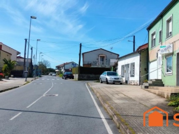 Imagen 3 de Casa pareada en Conxo con espacio exterior y potencial para reformar a tu gusto