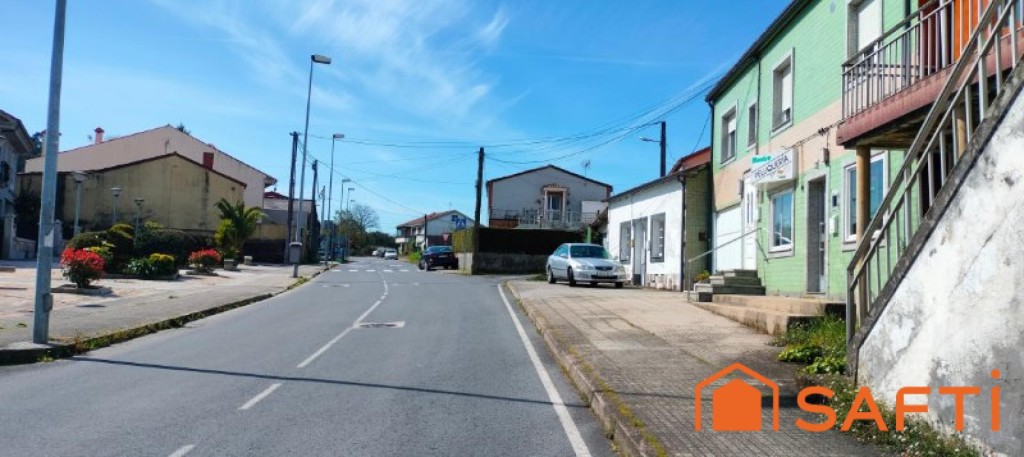 Imagen 3 de Casa pareada en Conxo con espacio exterior y potencial para reformar a tu gusto
