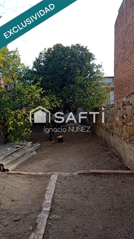 Imagen 2 de Oportunidad Única en el Centro de Pineda.