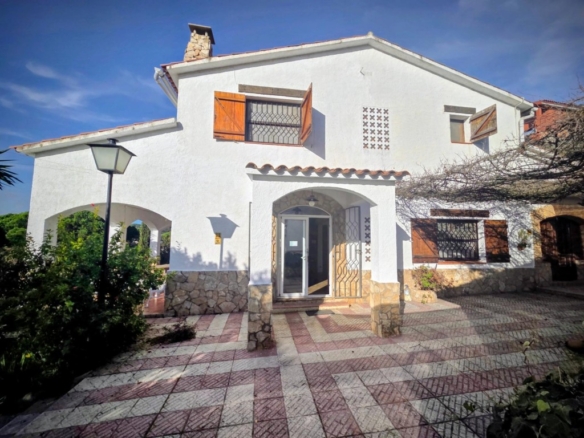 licencia turística y gran parcela edificable.