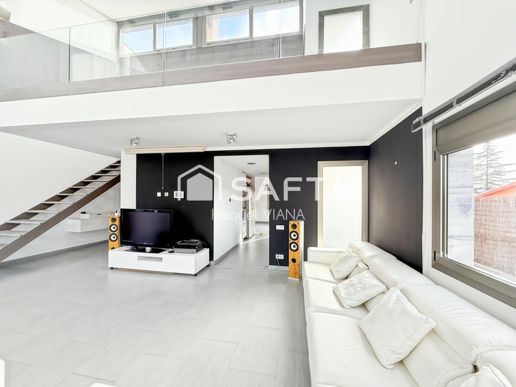 Imagen 3 de Casa unifamiliar reformada con jardín y garaje en Mas d’en Gall (Esparreguera)